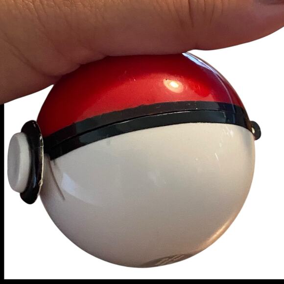 Vintage 1999 EEVEE POKEMON Pokeball Keychain Original Nintendo Collectible Toy - Picture 7 of 15